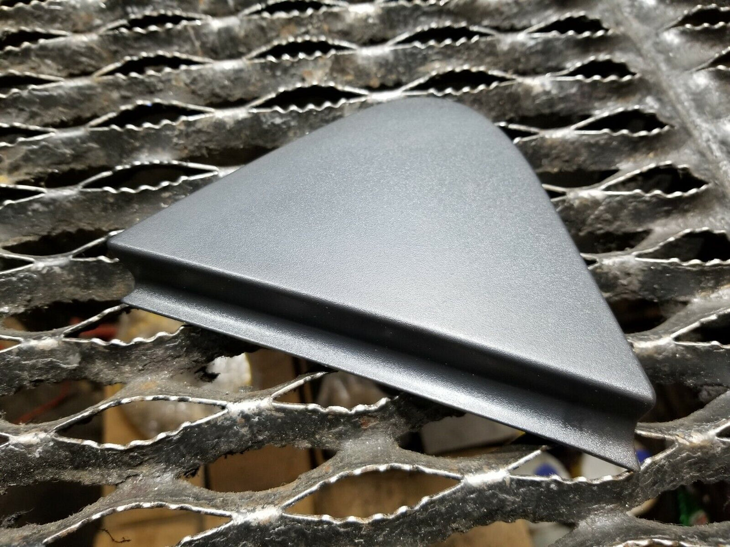 11 12 13 14 Nissan Juke Passenger Right Rear Quarter Corner Cover Trim OEM