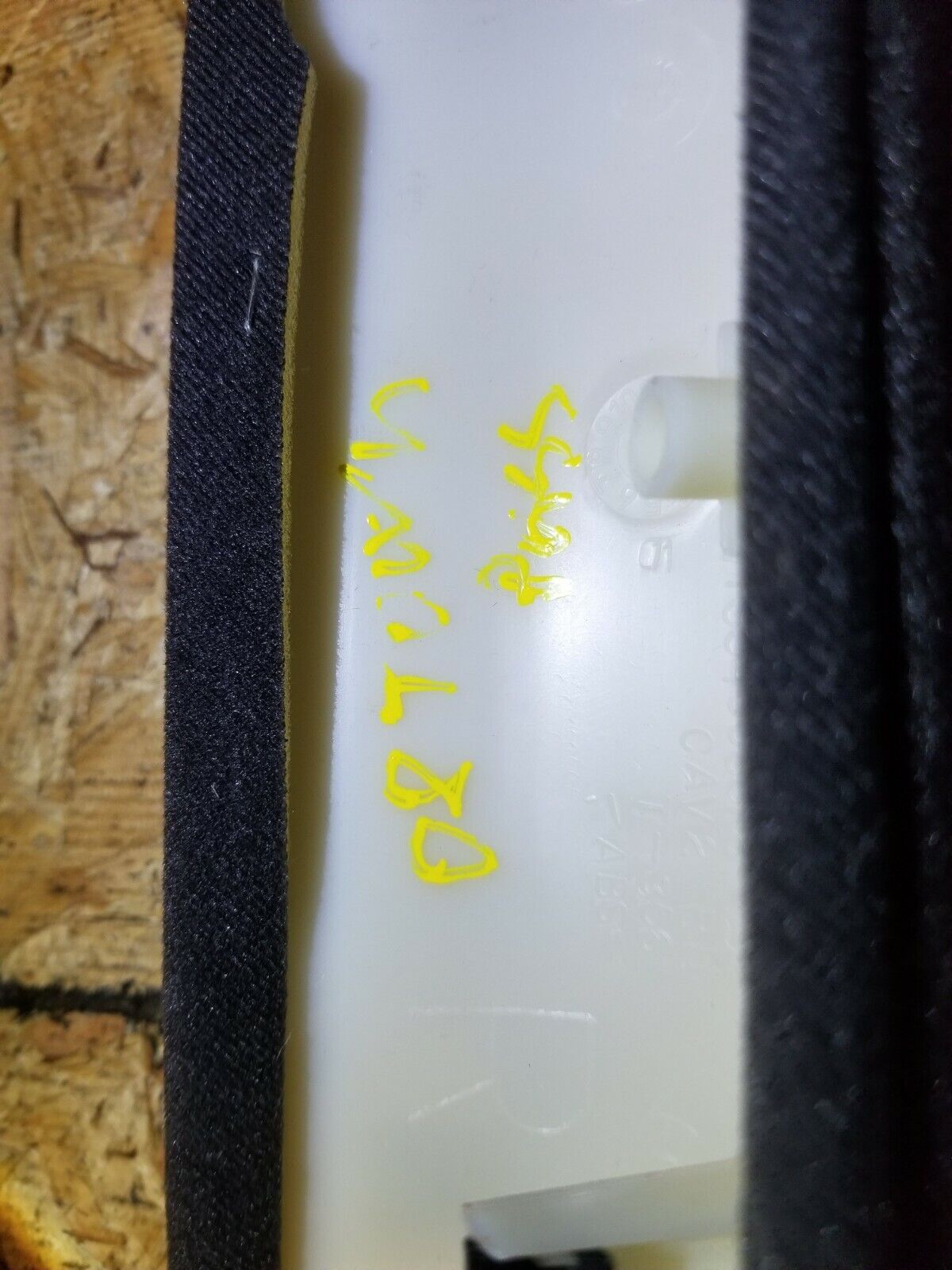 06 07 08 09 10 11 Lincoln Town Car Windshield Pass Side A Pillar Trim OEM 65k