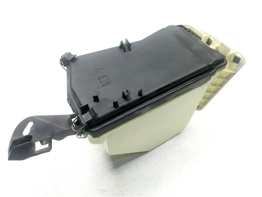 2011 - 2015 Mercedes E350 W212 Front Fuse Relay Box Housing Cover OEM