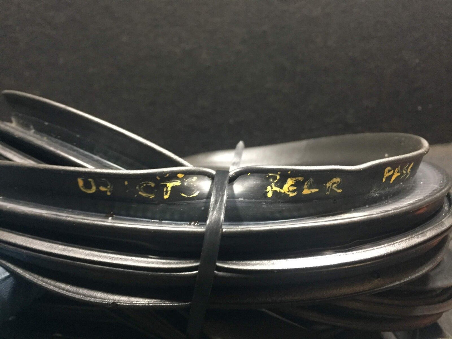03 04 05 06 07 Cadillac CTS Rear Right Pass Door Weatherstrip Seal OEM