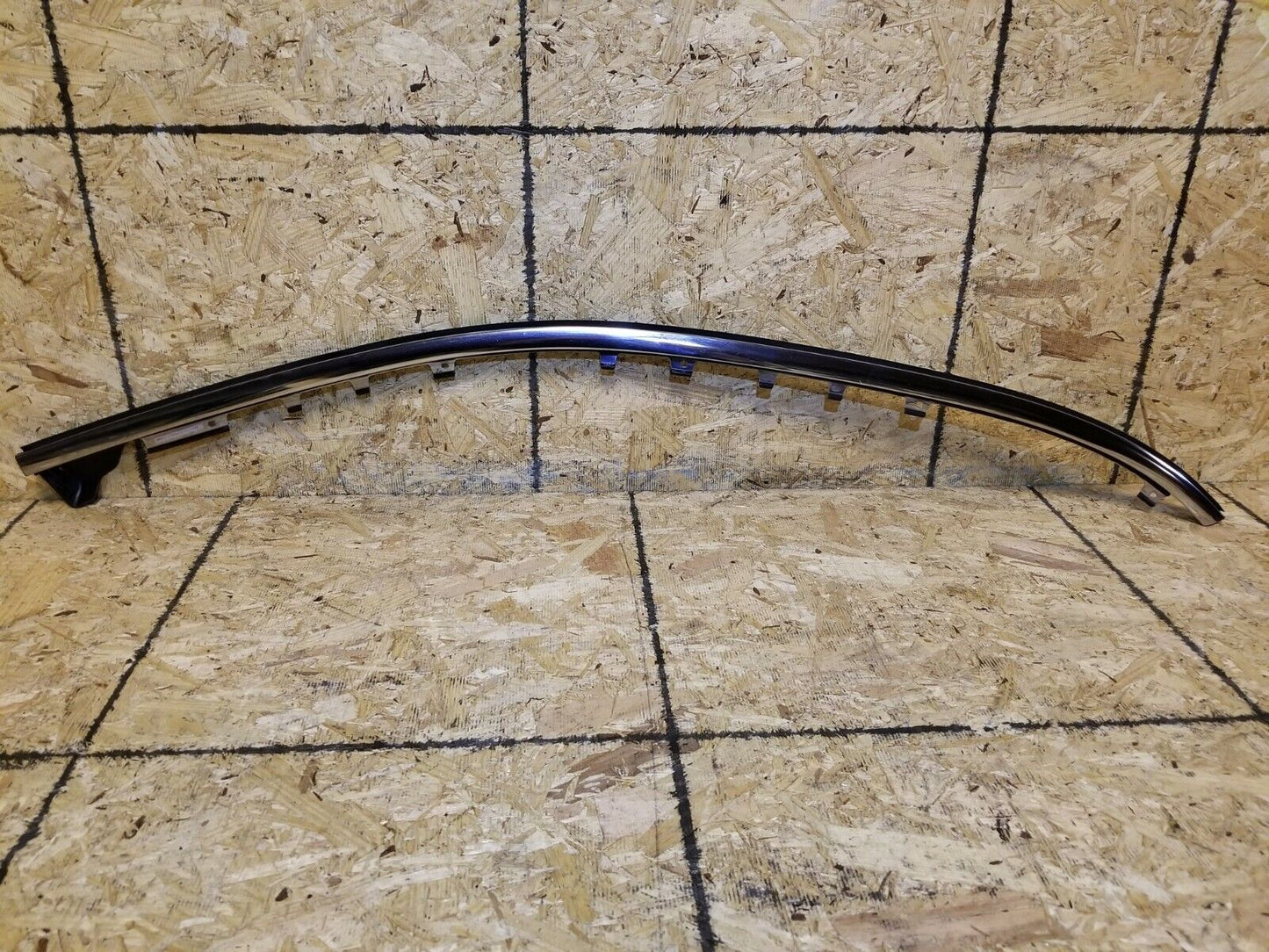 10 - 13 Chevy Equinox Front Door Window Belt Molding Passenger Side Right OEM