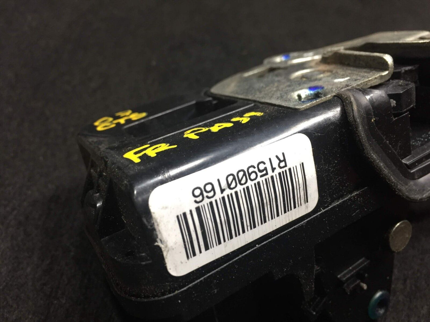03 04 05 06 07 Cadillac CTS Front Right Pass Door Lock Latch Actuator OEM
