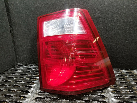 07 08 09 10 Jeep Grand Cherokee Left Driver Side Tail Light OEM
