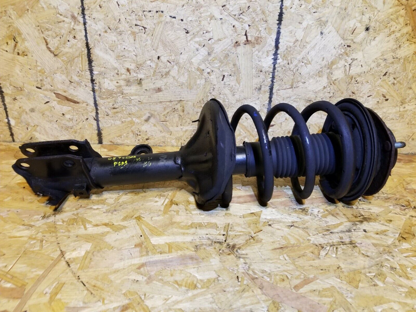 07 08 09 Hyundai Tucson Front Right Passenger Shock Strut Absorber OEM 89k