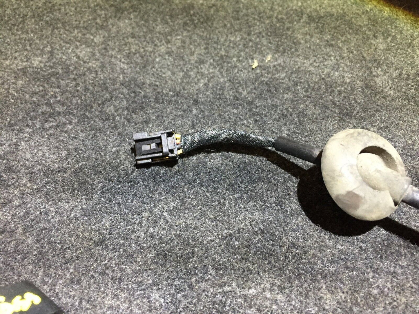 05 06 07 08 Audi A4 Front ABS Sensor OEM 8e0927803b