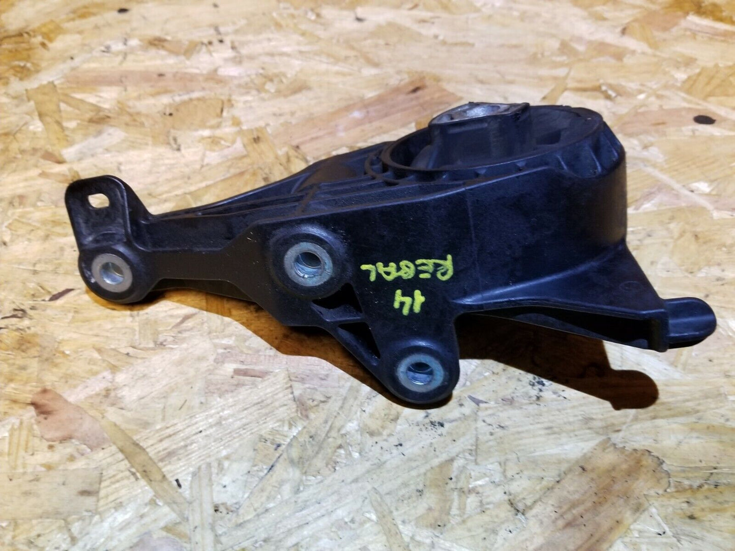 14 15 16 17 Buick Regal 2.0l Transmission Trans Mount Support OEM