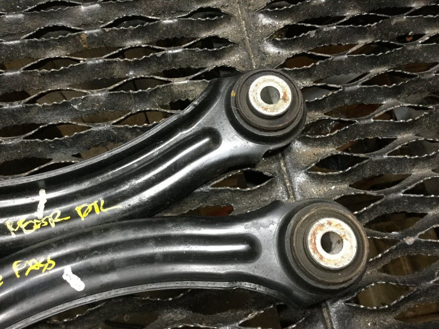 11 12 13 14 15 Dodge Charger 3.6l Lower Control Arm Rear Left & Right 2pcs OEM