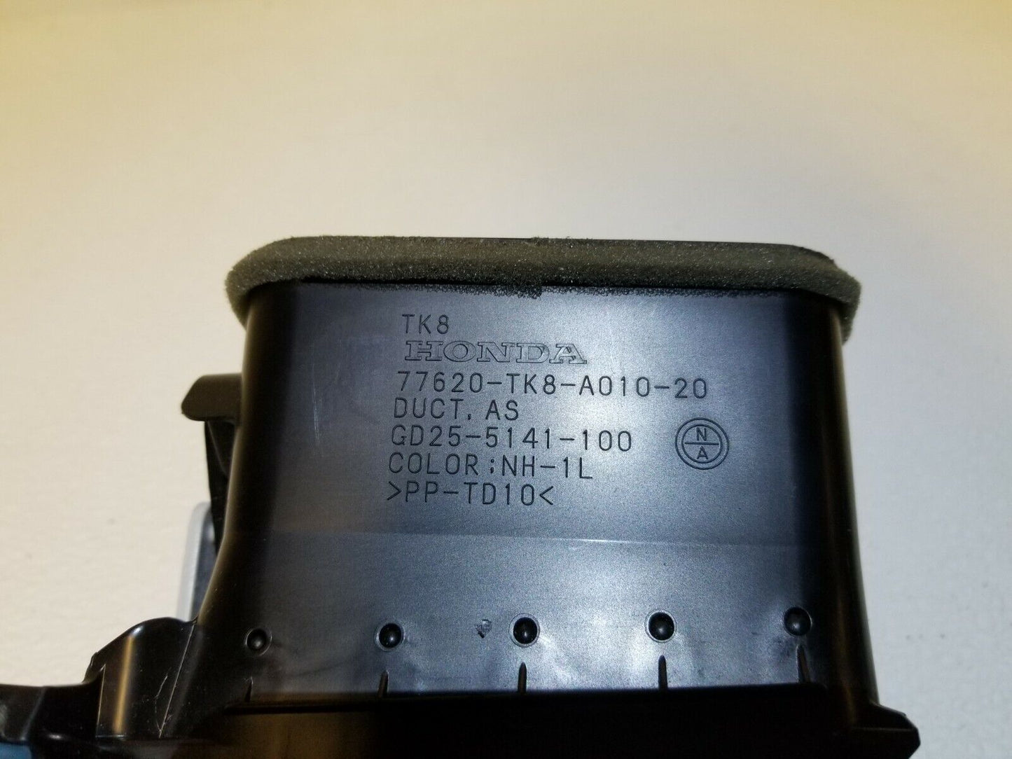 11 12 13 Honda Odyssey Right Passenger Side Dash Air Vent OEM