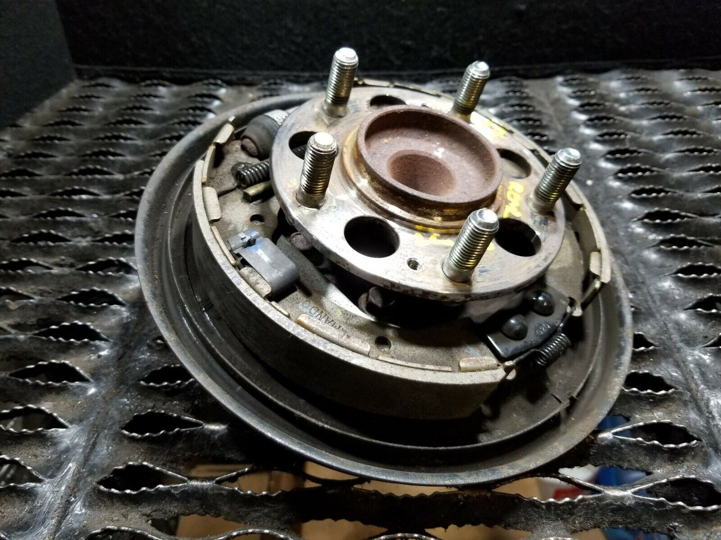 17 18 Hyundai Elantra 2.0l Rear Right Pass Side Spindle Knukle Wheel Hub OEM