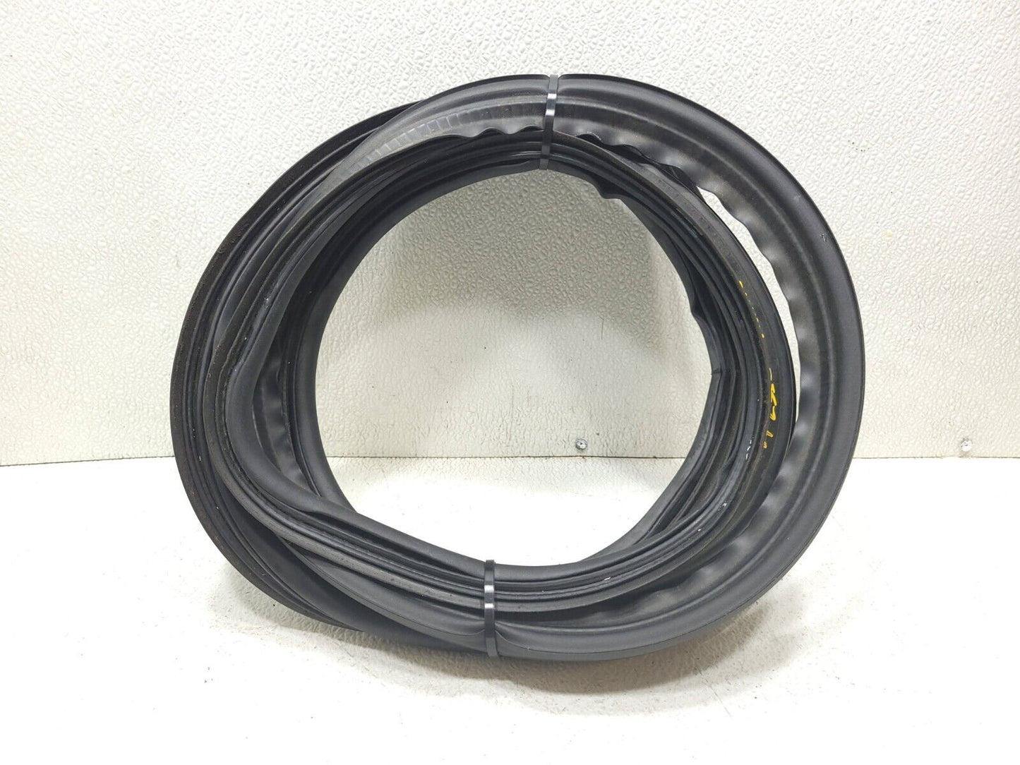 11 - 16 Mercedes E350 W212 Trunk Weatherstrip Seal OEM