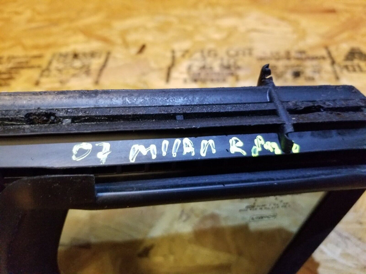 06 07 08 09 Mercury Milan Rear Right Passenger Side Door Vent Window Glass OEM