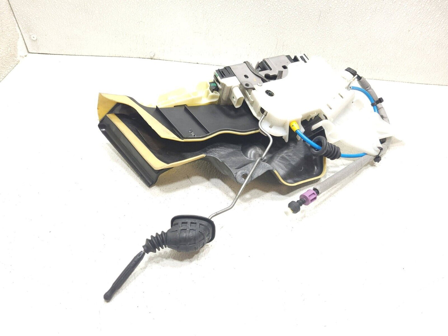 11 - 16 Mercedes E350 W212 Door Lock Latch Actuator Front Right Pass Side OEM