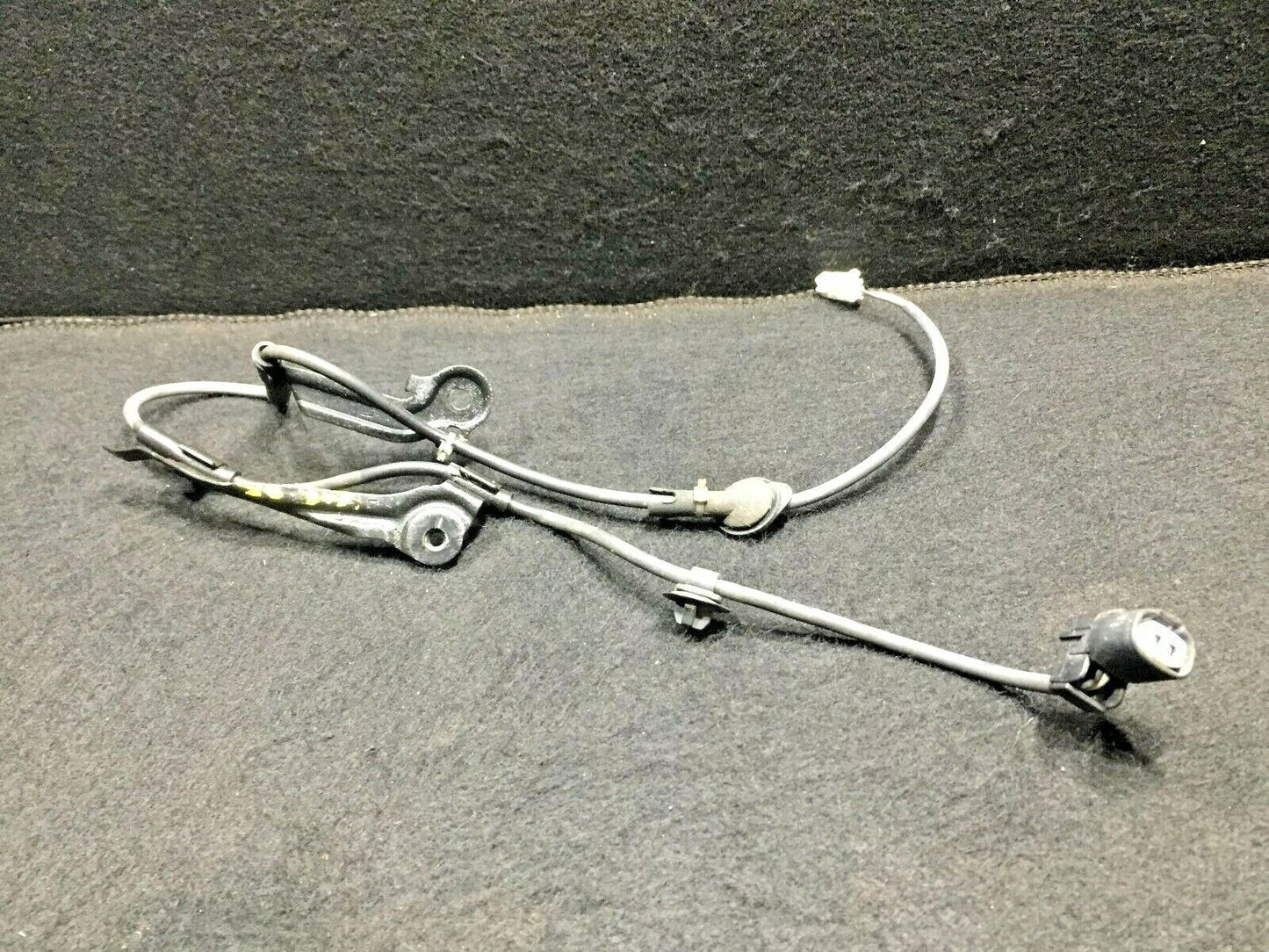 04 05 06 Scion Xa Rear Left Driver Side ABS Speed Sensor OEM D18