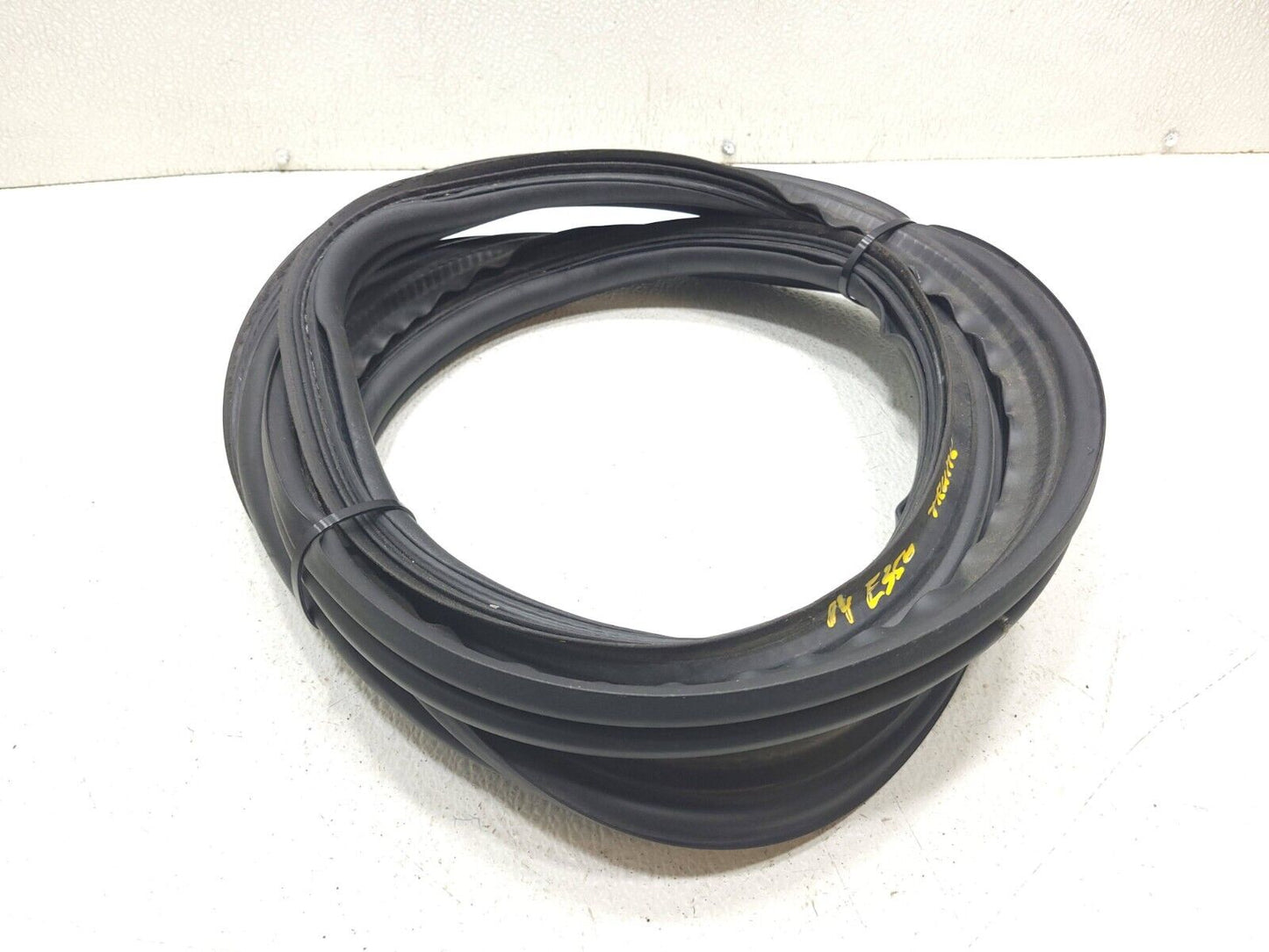 11 - 16 Mercedes E350 W212 Trunk Weatherstrip Seal OEM