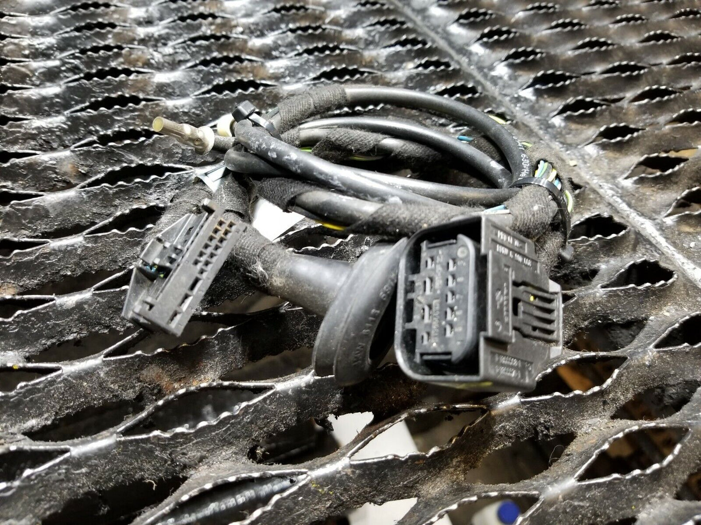 02 03 04 05 BMW 745i E65 Front Right Passenger Door Wire Harness 6934021 OEM