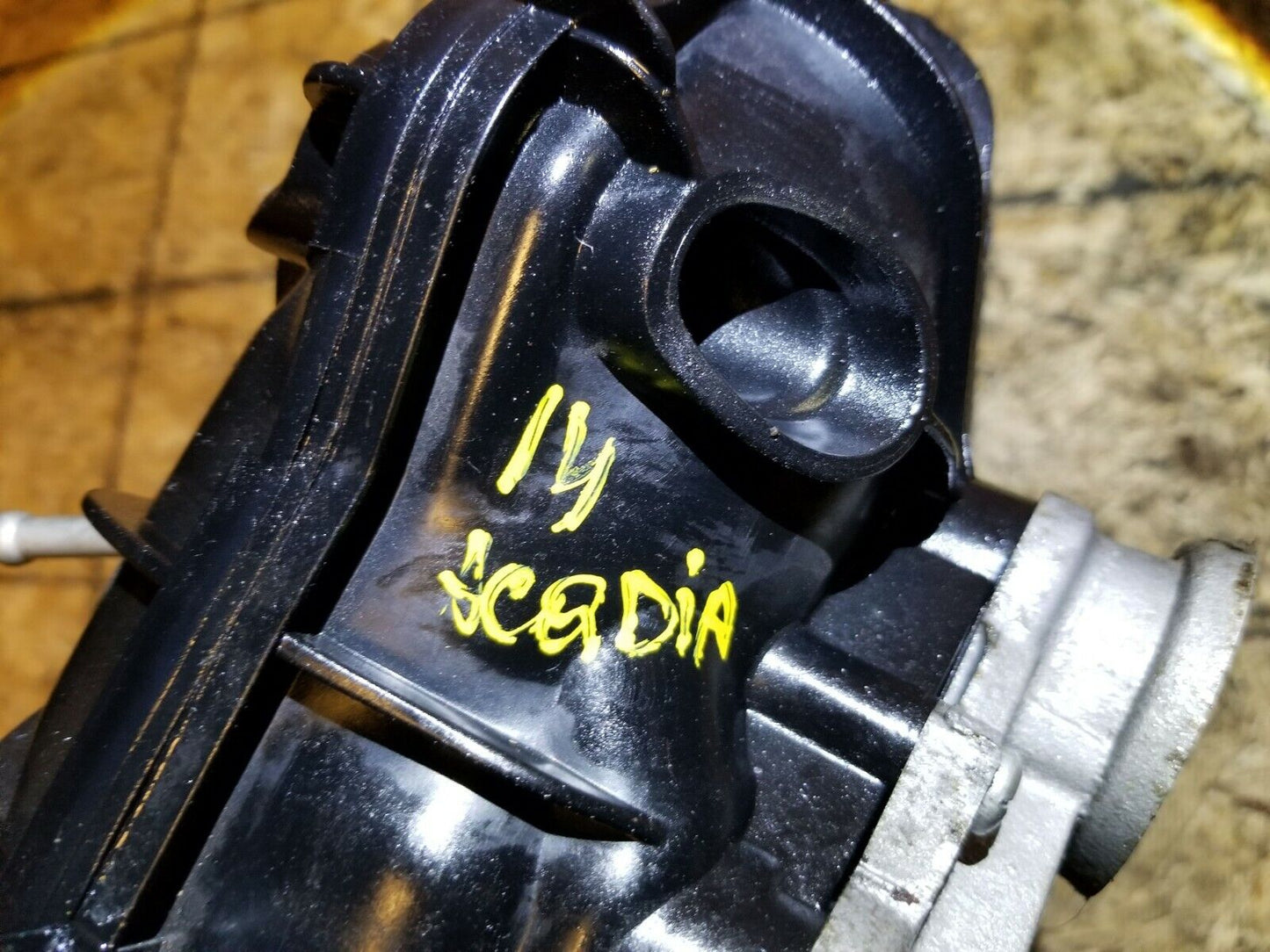 13 14 15 GMC Acadia Upper Intake Manifold 12647986 OEM