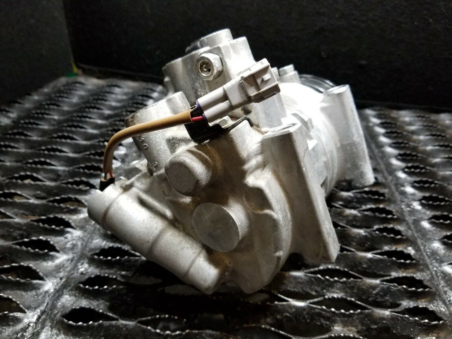 15 16 17 Subaru Legacy 2.5l A/c Compressor Tse14f OEM 10k