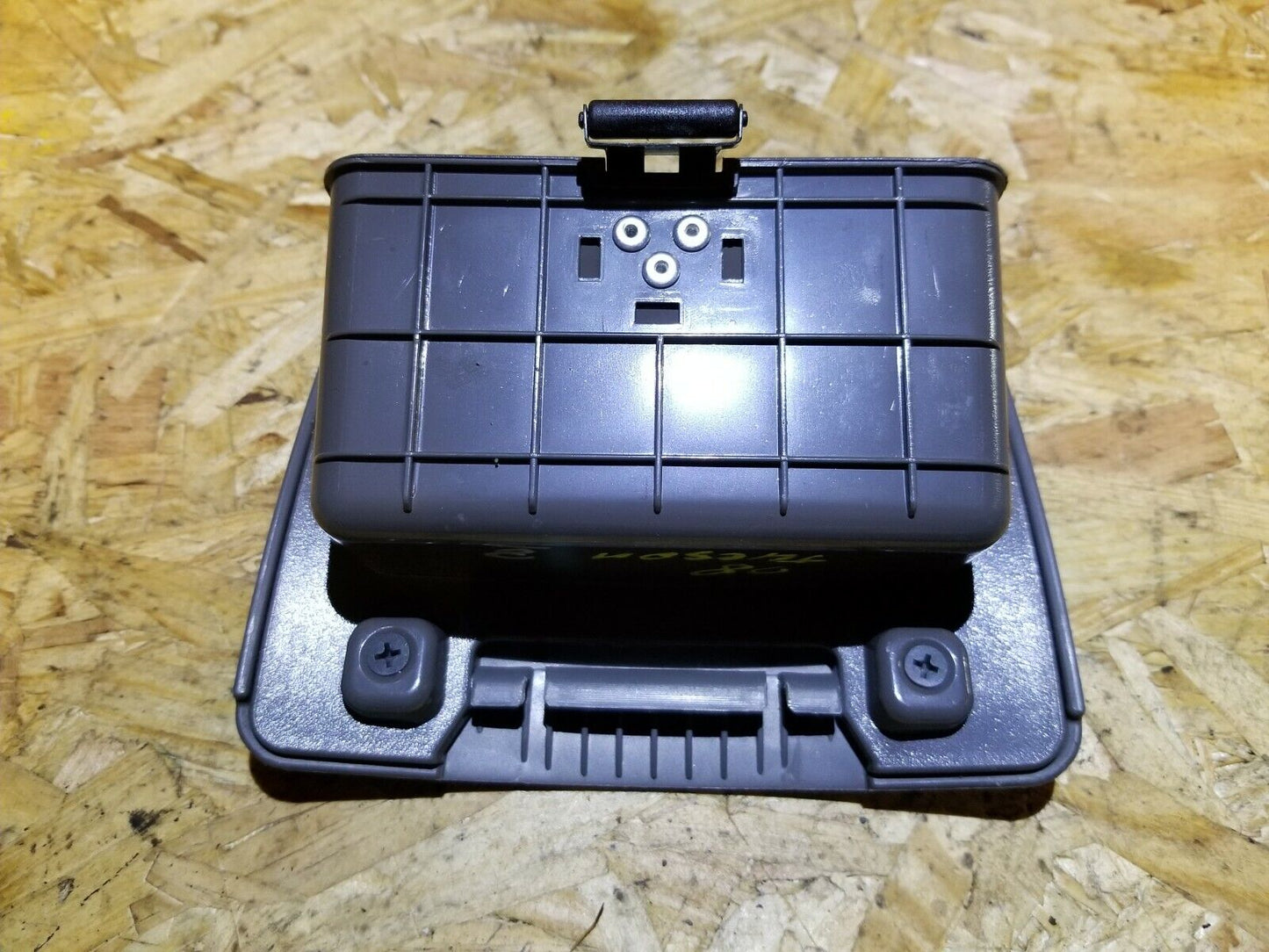 07 08 09 Hyundai Tucson Rear Center Console Lid / Compartment OEM 89k