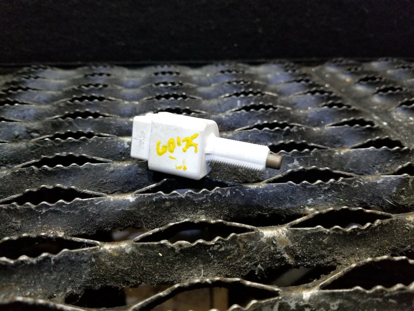 11 12 13 14 15 16 Scion Tc Stoplamp Stop Lamp Brake Switch Button  OEM 74k