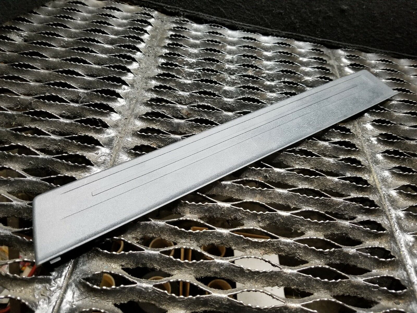 10 11 12 13 14 Subaru Legacy Front Right Pass Door Sill Scuff Plate OEM