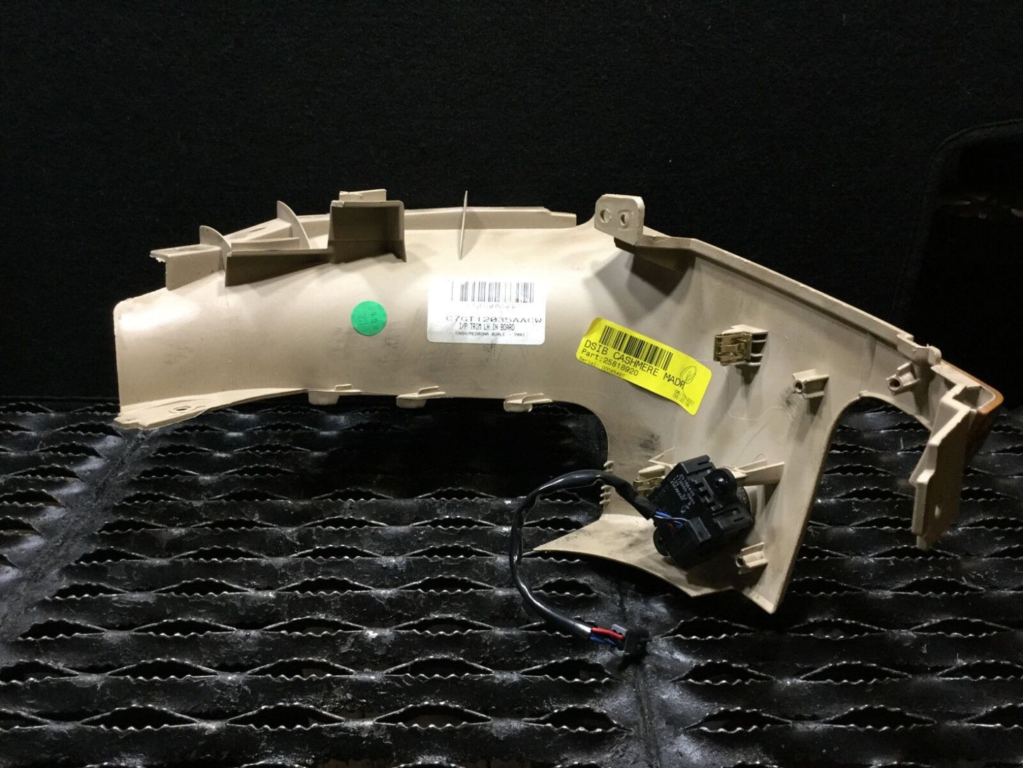 07 08 09 Suzuki Grand Vitara Xl-7 Xl7 Dash Instrument Cluster Trim Bezel OEM