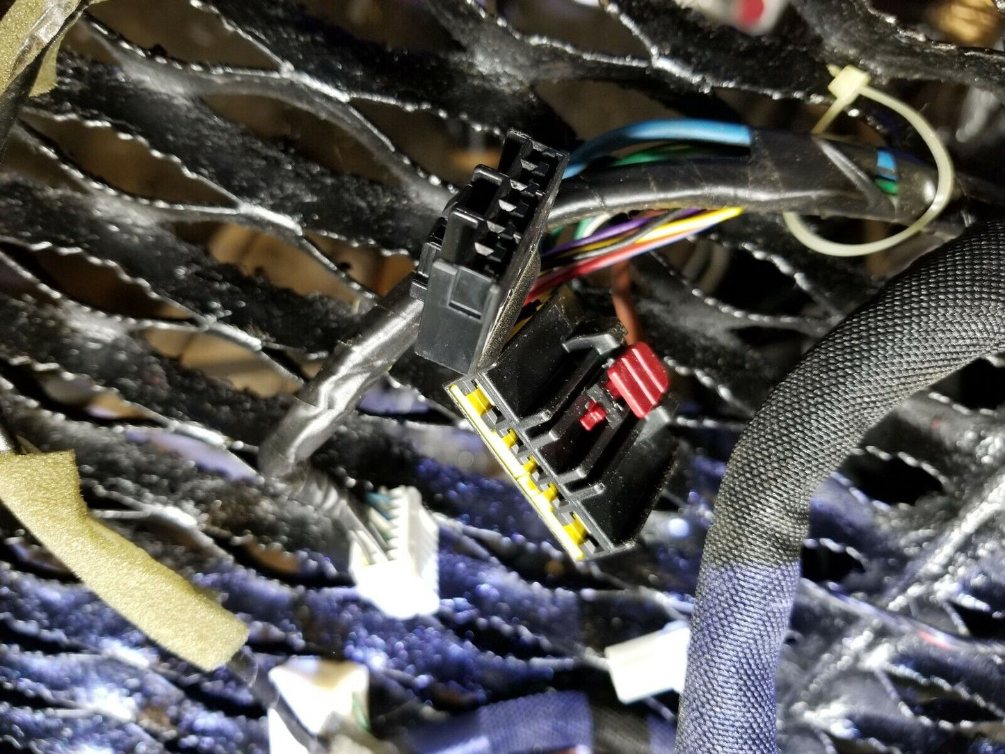 04 05 06 07 Infiniti QX56 Center Console Wire Wiring Harness 24167-7s402 OEM