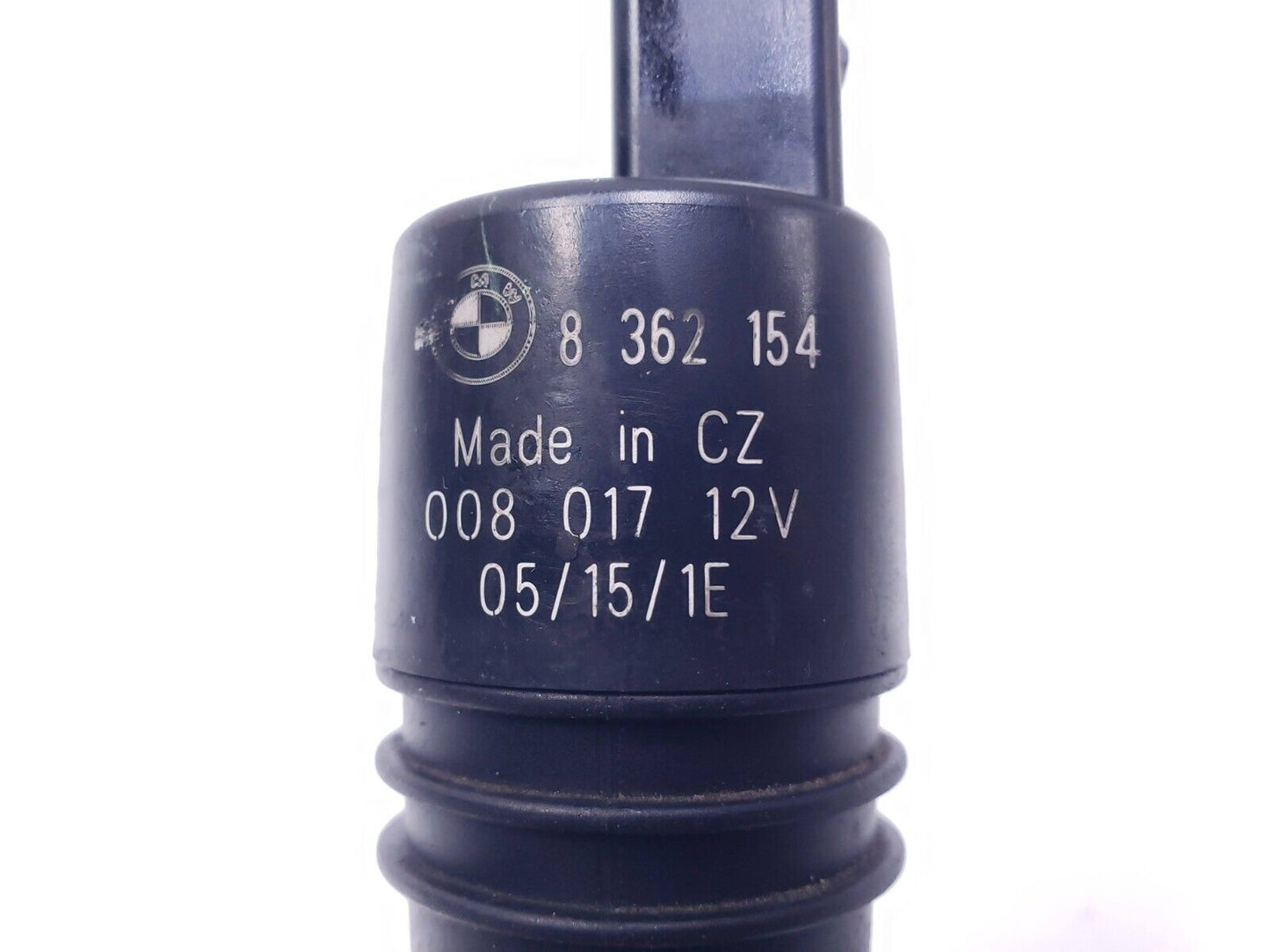 01-03 BMW 5-series E39 525i 530i Windshield Washer Pump 8362154 OEM