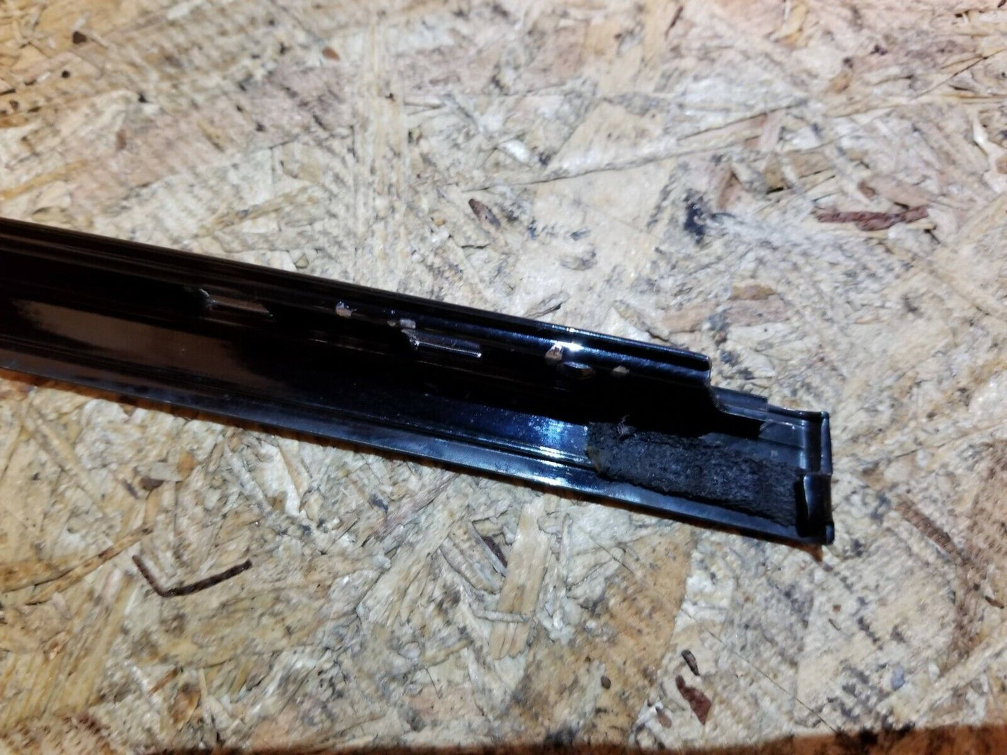 04 05 06 07 08 09 Jaguar Xj8 Rear Left Driver Upper Door Window Trim Molding OEM