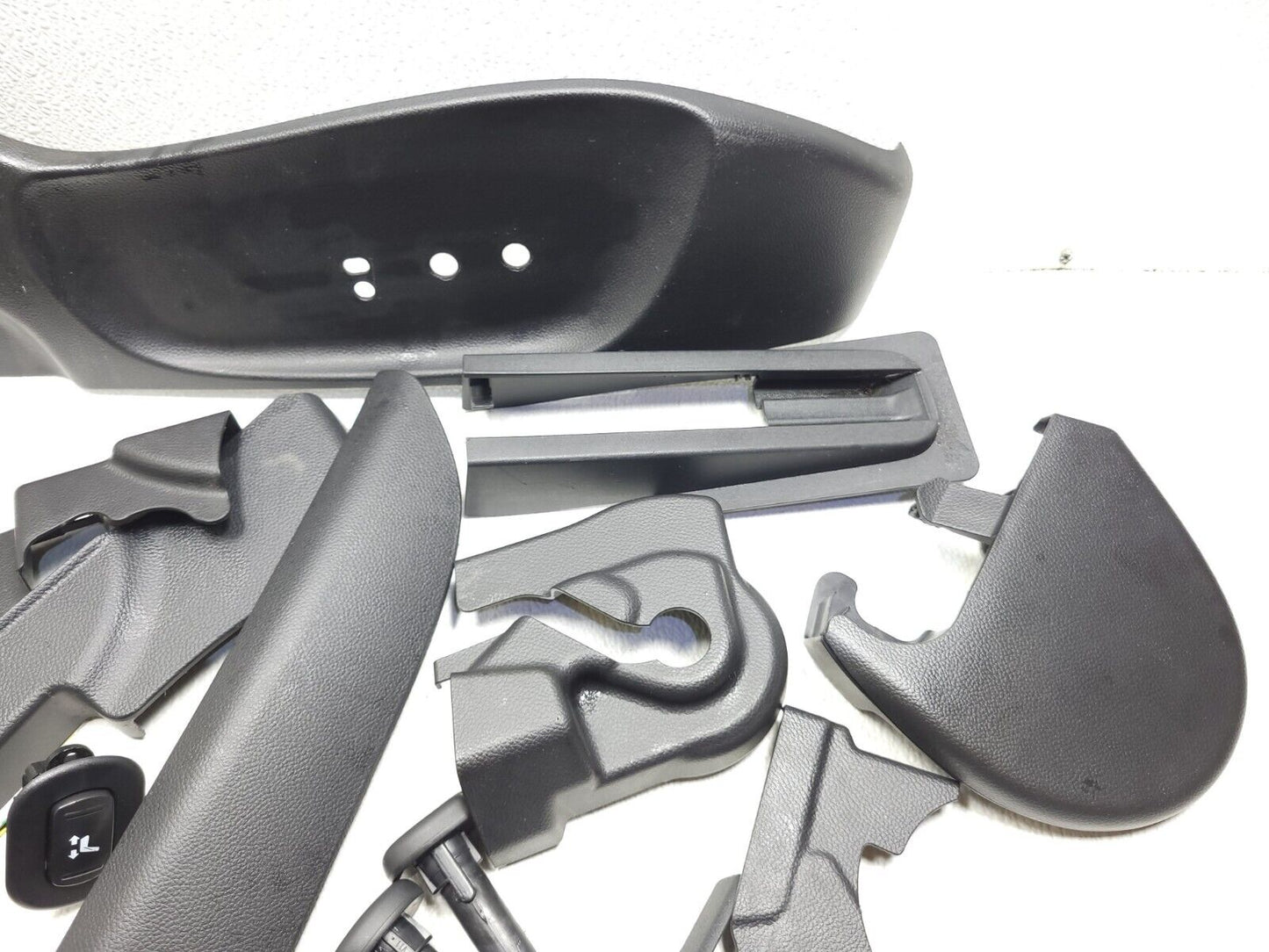 2014 2015 Infiniti Q60 Coupe Front Seat Trim Passenger Right OEM