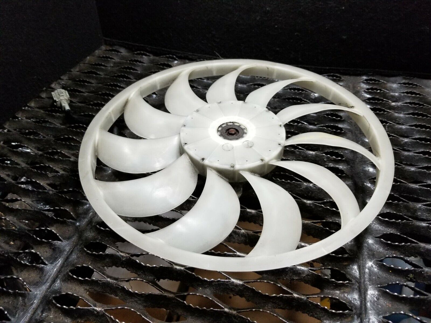 14 15 16 Subaru Forester Radiator Cooling Fan Motor OEM
