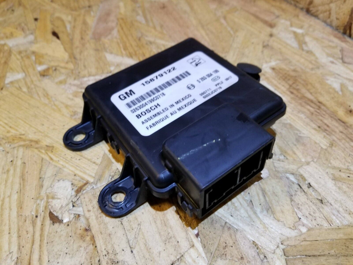 05 06 07 08 09 Cadillac SRX 15829632 Driver Rear Park Assist Control Module OEM
