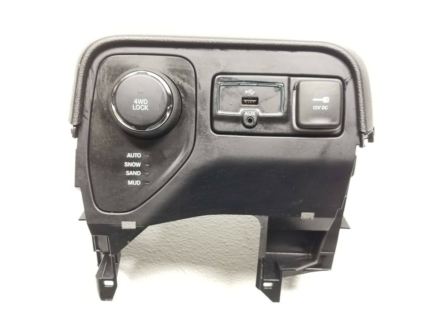 15 16 17 Jeep Renegade 4wd Lock Aux Usb Socket Panel OEM 62k Miles