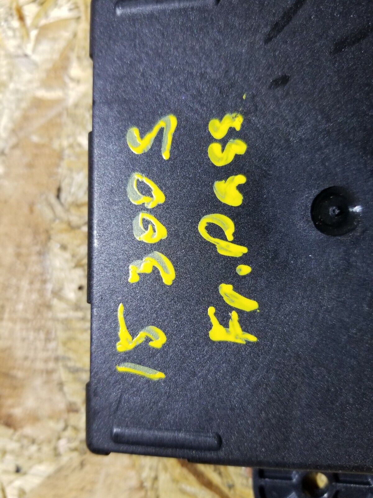 12 13 14 15 16 17 Chrysler 300 Front Right Pass Door Control Module OEM 43k