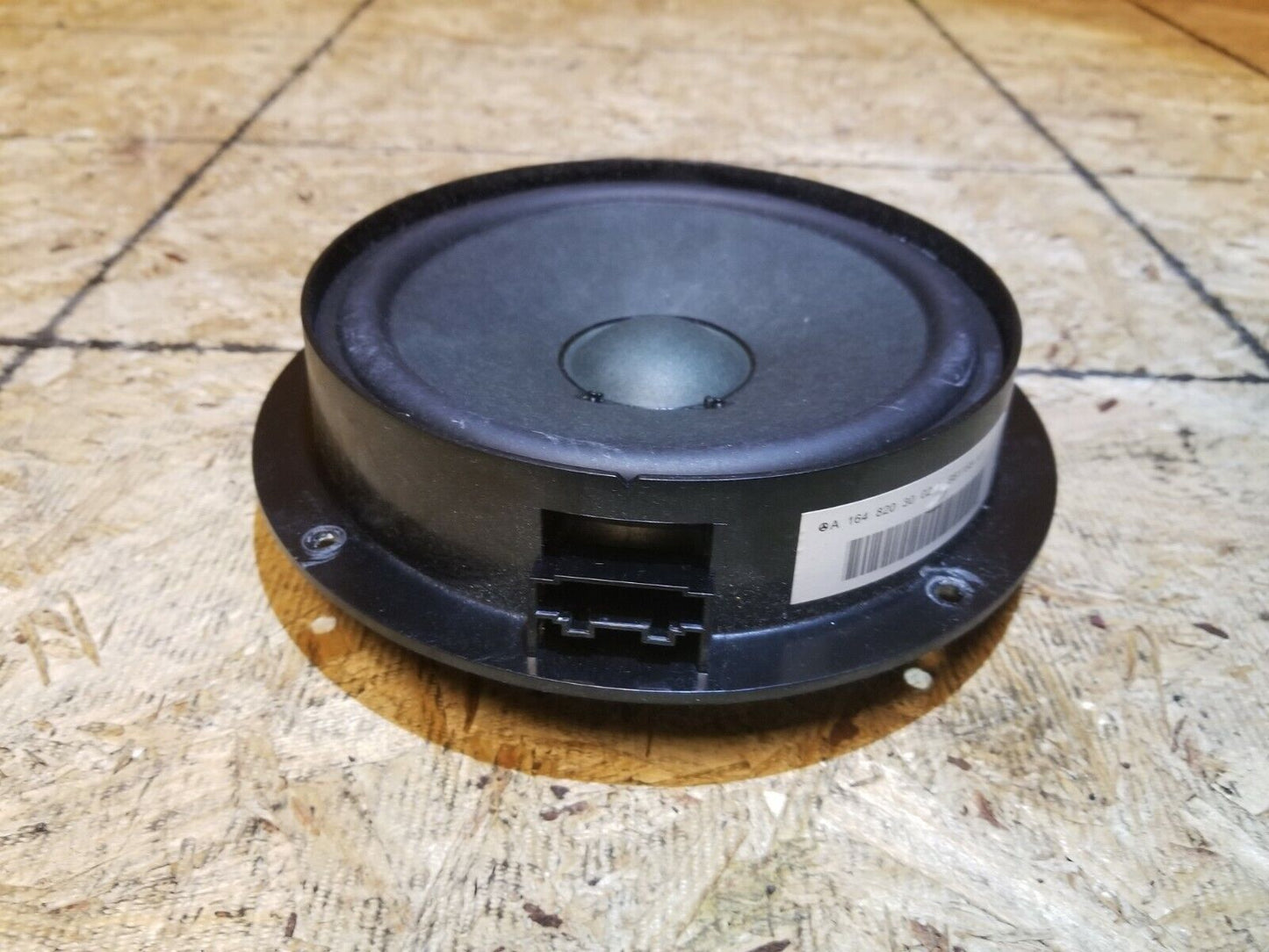 07 08 09 10 Mercedes-benz R350 W251 Front / Rear Door Speaker 1648203002 OEM