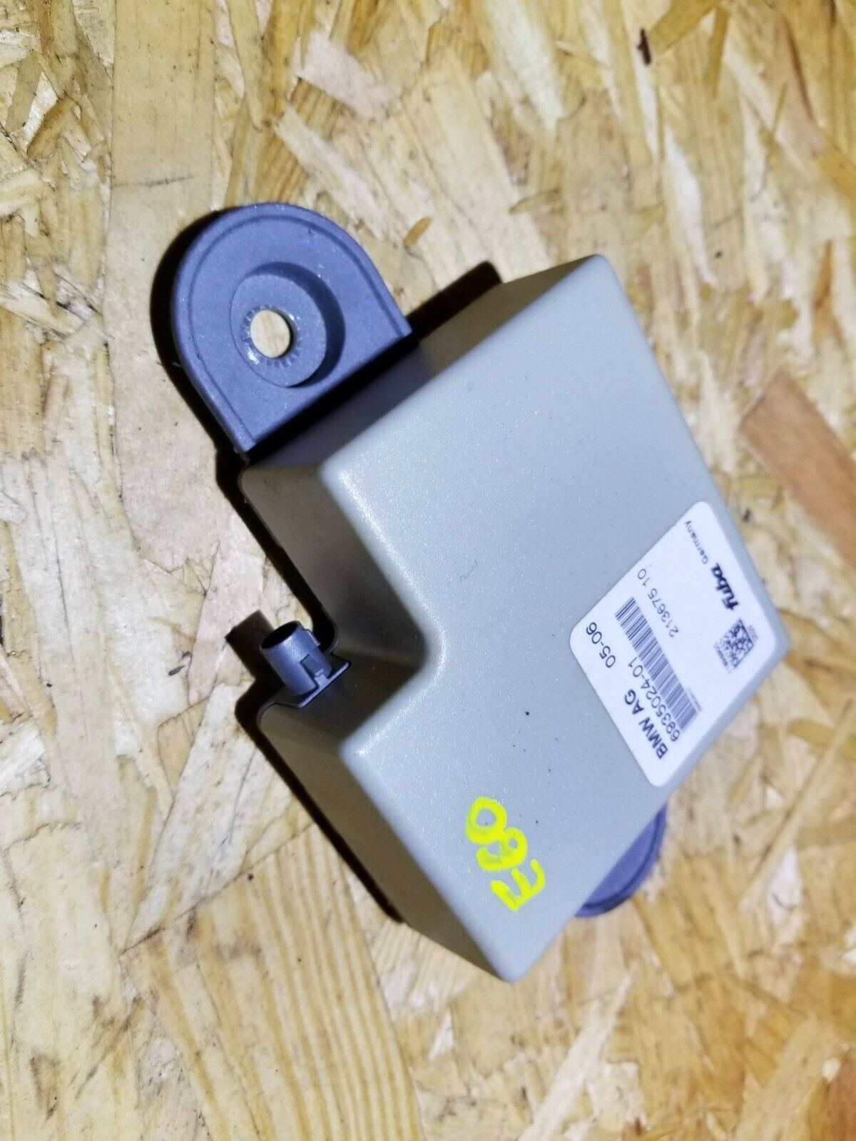 04 05 06 07 BMW 530xi E60 Radio Antenna Module 6935024 OEM