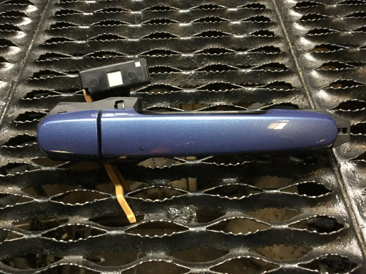 04 05 06 07 08 09 Toyota Prius Rear Right Pass Side Exterior Door Handle OEM