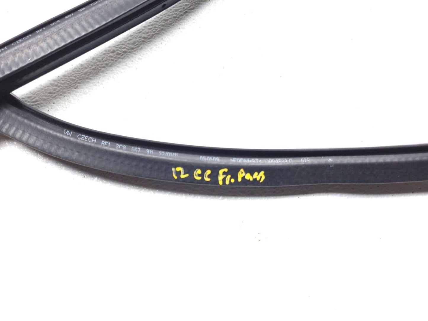 09 10 11 12 Volkswagen Cc Door Weatherstrip Seal Front Right Passenger Side OEM