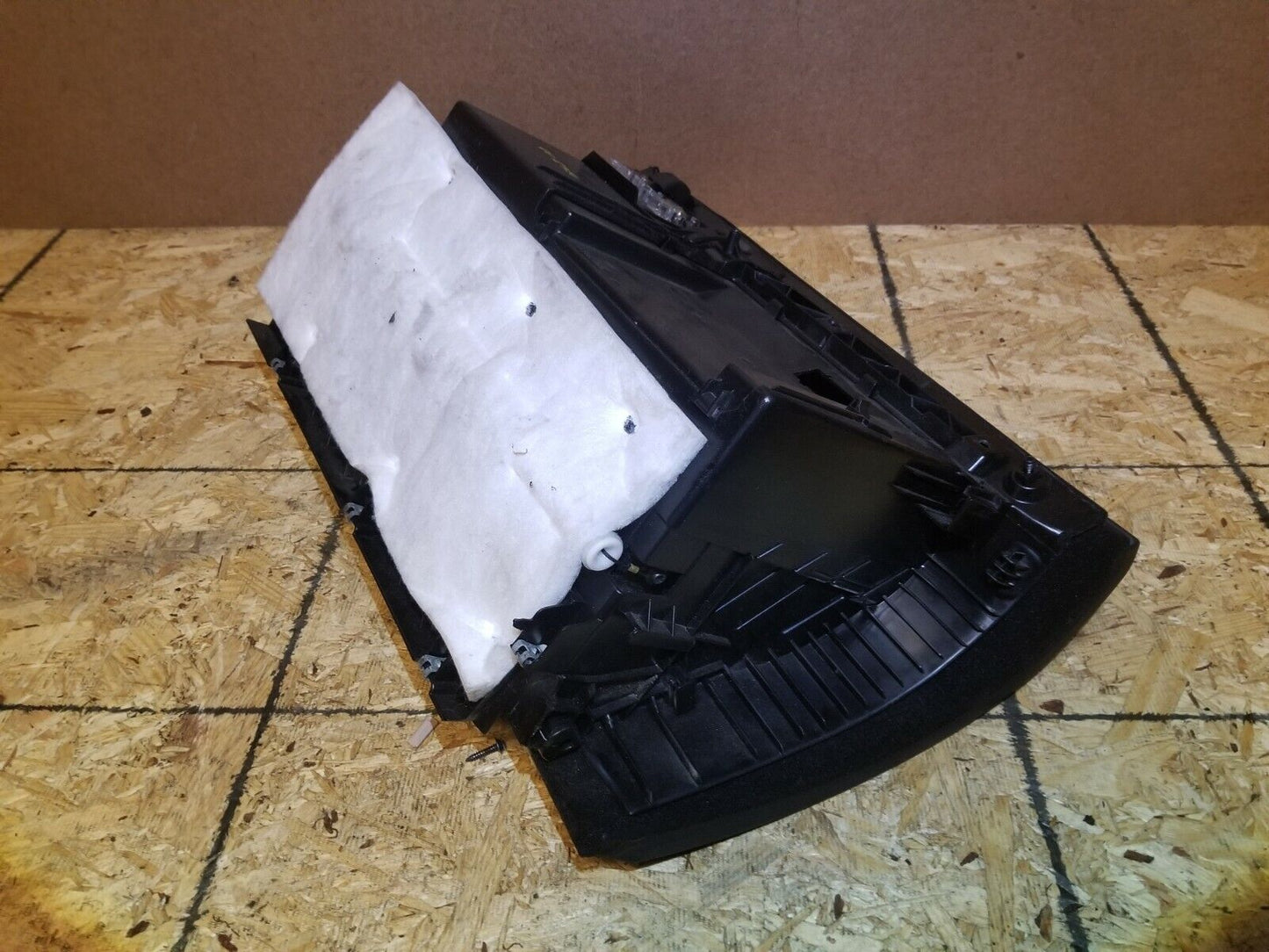 07 08 09 10 Mercedes R350 Glove Box OEM