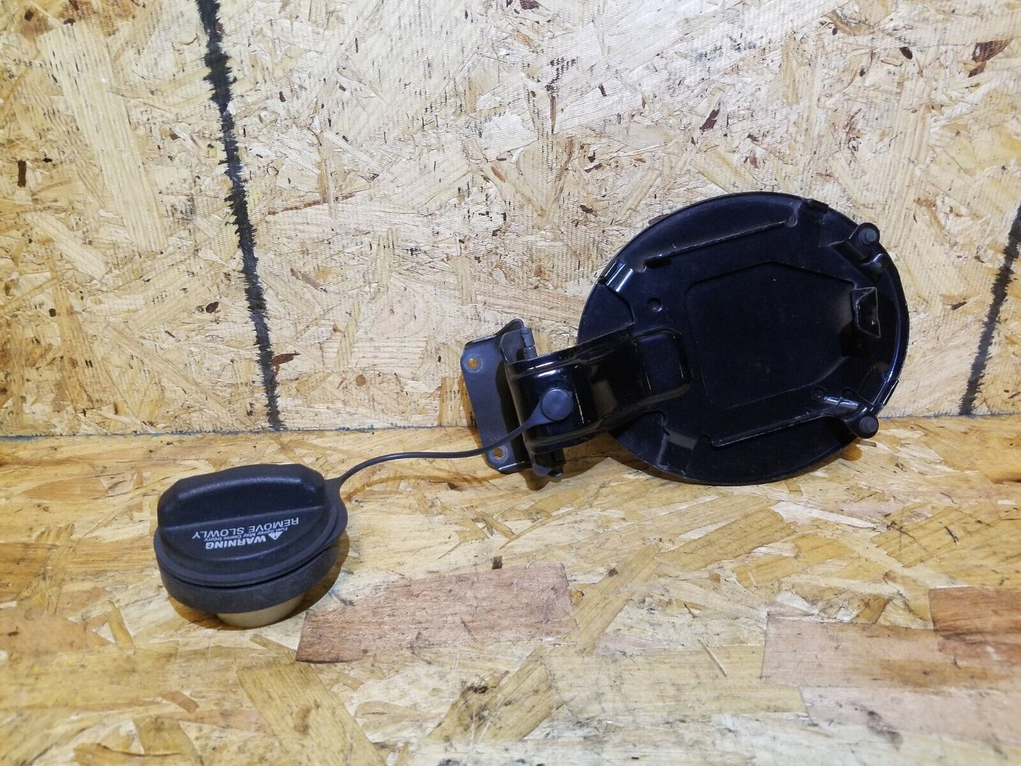 09 10 11 12 13 Mazda 6 Fuel Tank Door Lid W/ Filler Cap OEM