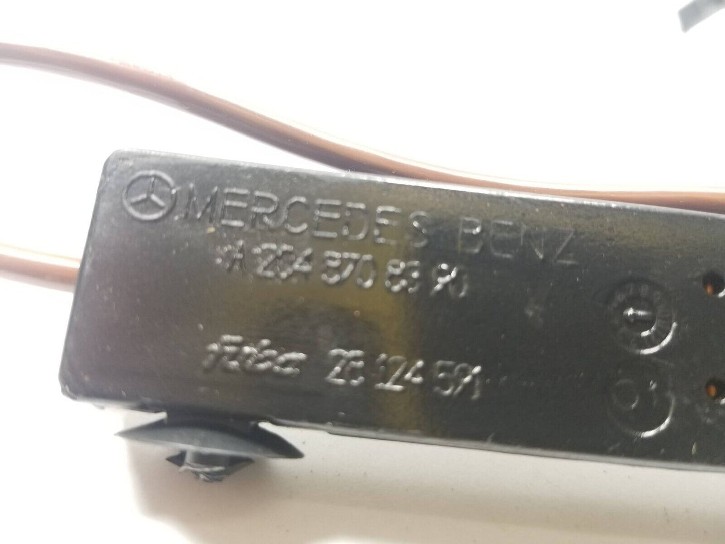12 13 14 Mercedes-benz C300 Rear Left Side Radio Antenna Noise Filter  OEM