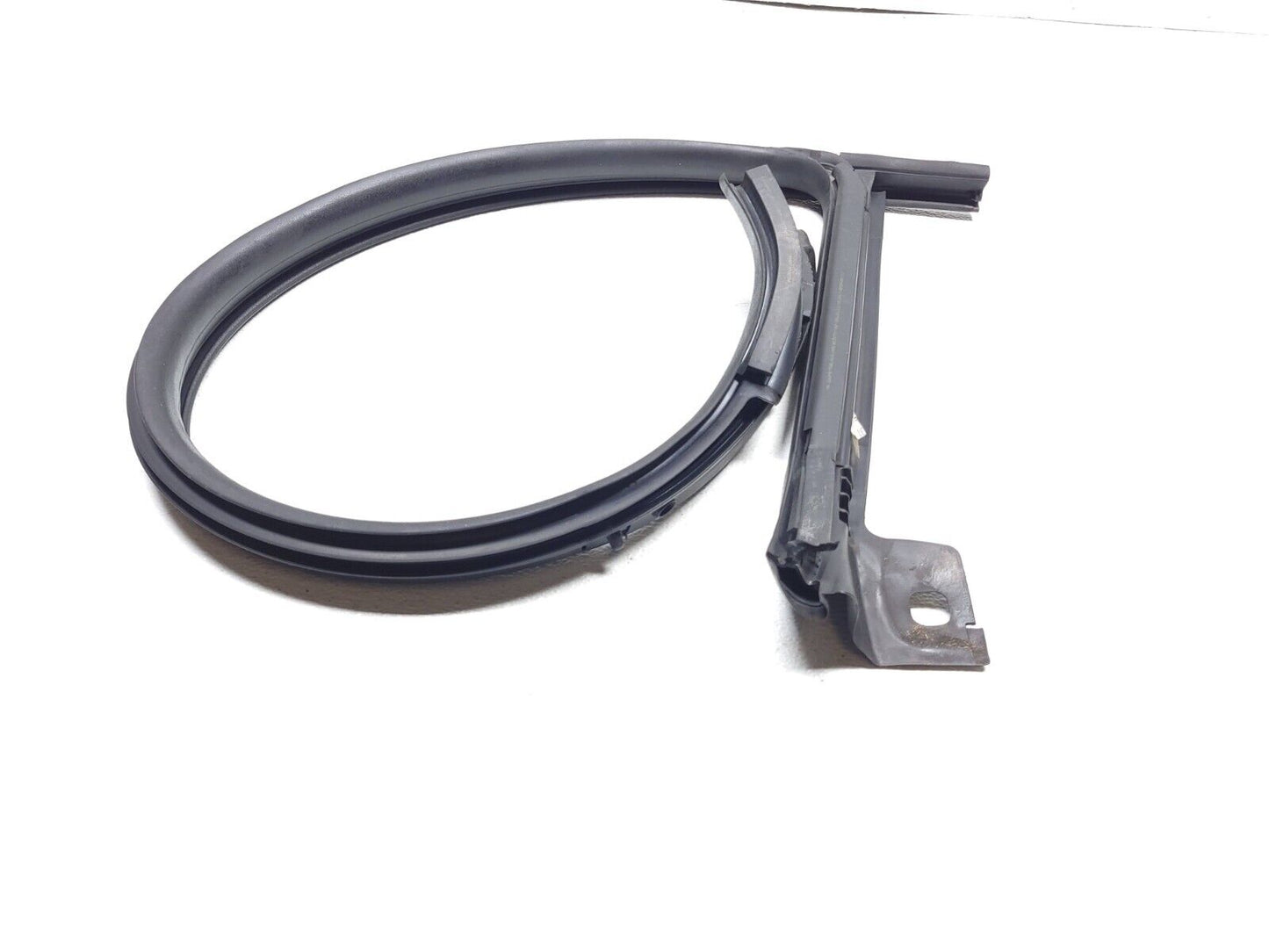 09 10 11 12 Volkswagen Cc Door Weatherstrip Seal Front Right Passenger Side OEM