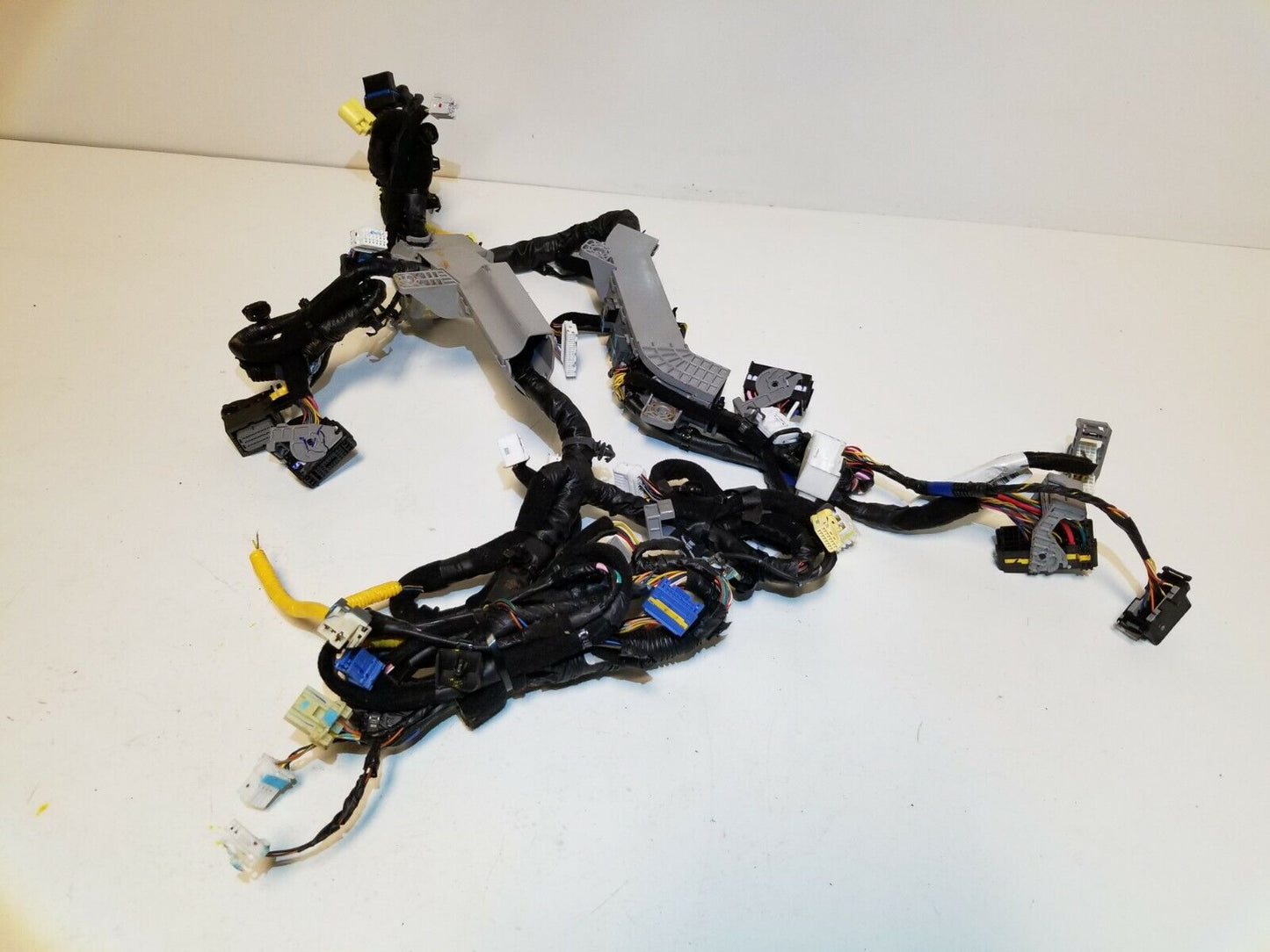 2017 2018 Hyundai Elantra Se Dash Dashboard Wire Harness 91102f3670aa OEM 22k