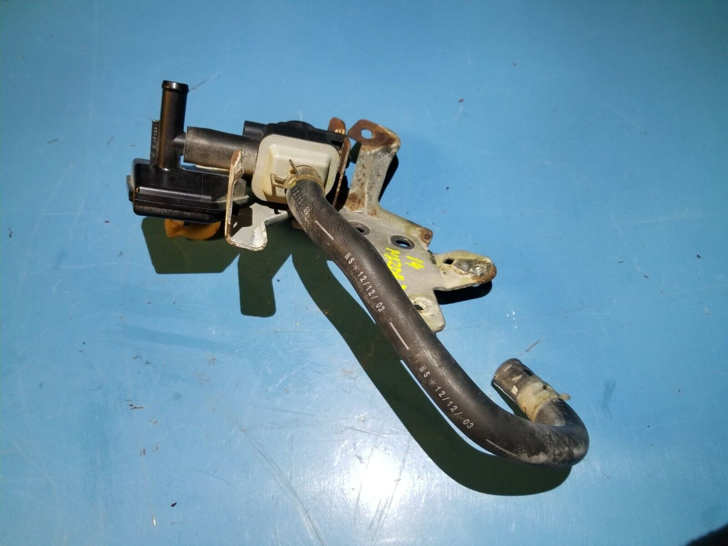 2014 2015 2016 Mazda 3 2.0l Fuel Vapor Purge Valve Solenoid W/ Bracket OEM 16k