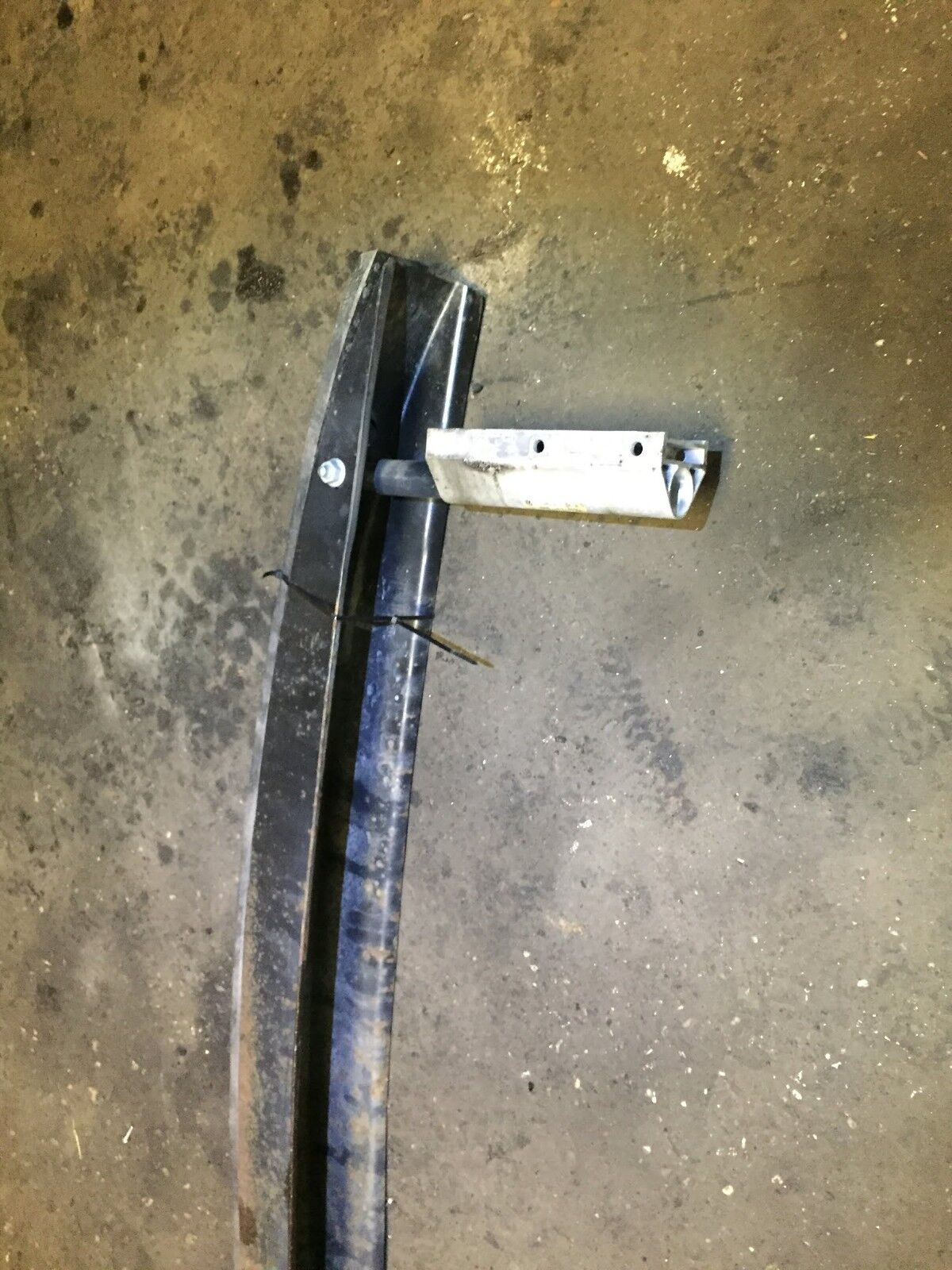 02 03 04 05 Volkswagen Passat Sedan 1.8l Rear Bumper Reinforcement Bar OEM D23