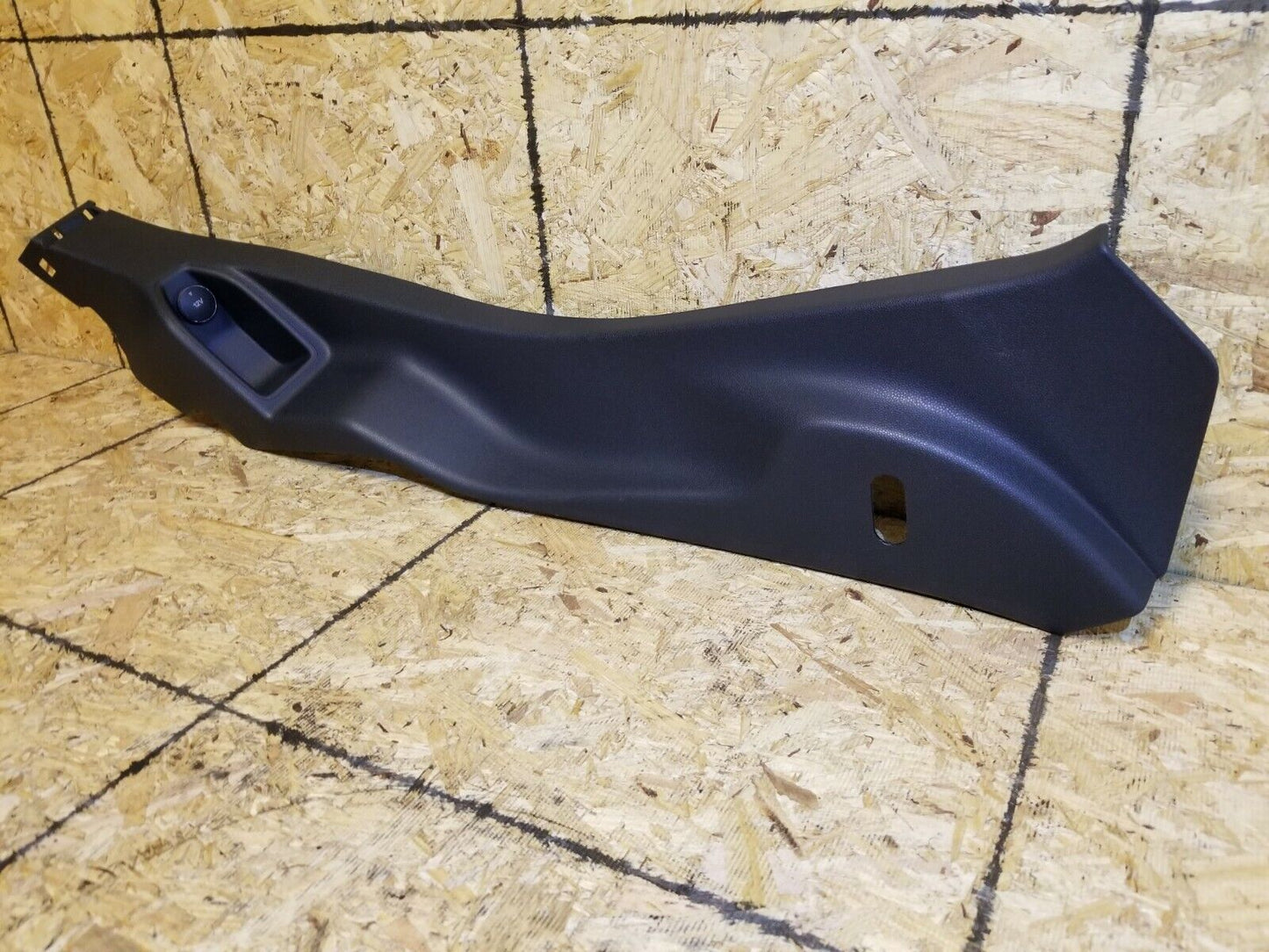 18 19 20 Ford Ecosport Rear Right Passenger Side Scuff Trim Panel OEM 532 Miles