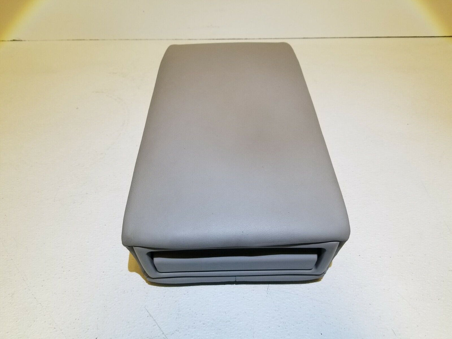 06 07 08 Acura Rl Rear Seat Armrest W/ Cup Holder OEM
