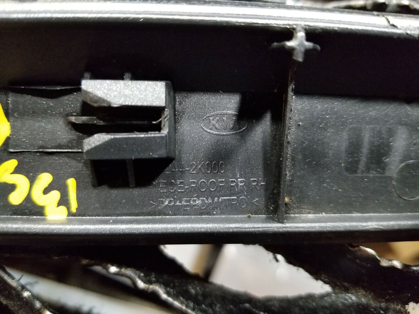 11 12 13 Kia Soul Roof End Cap Molding Right Passenger Side OEM