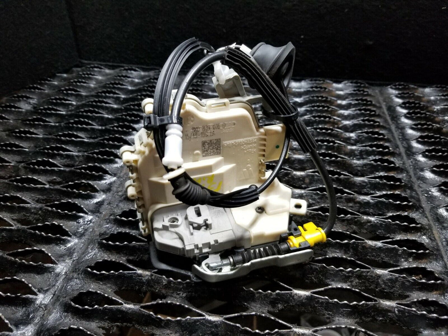 2013 2014 2015 2016 Audi A4 B8 Rear Right Passenger Side Door Lock Actuator OEM