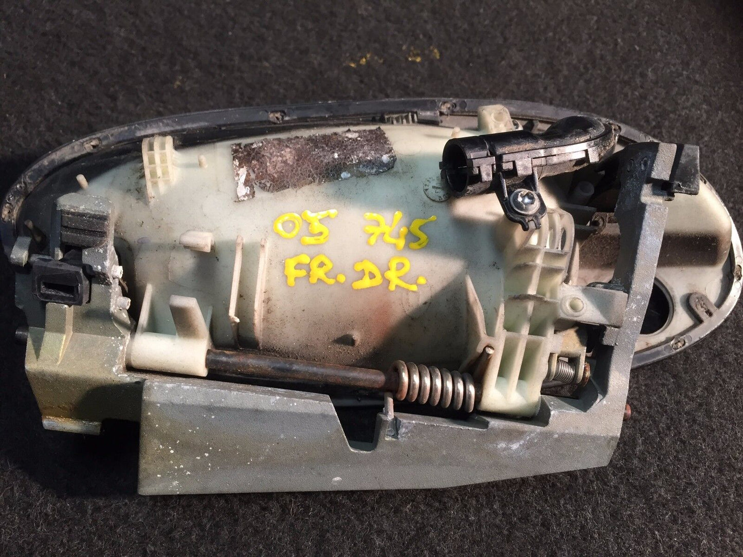 02 03 04 05 BMW E65 Front Left Driver Exterior Door Handle OEM