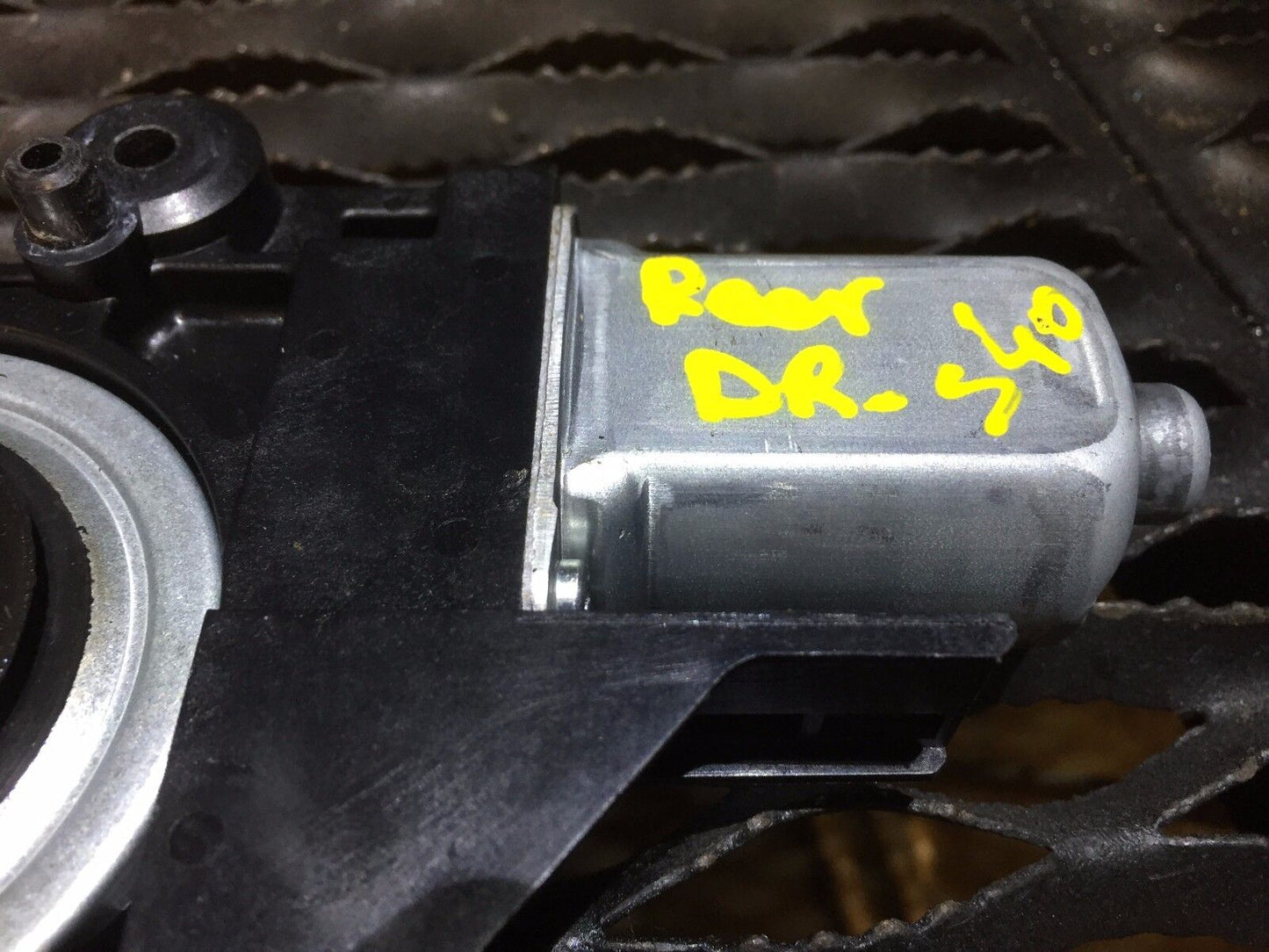 05 06 07 08 09 10 11 Volvo S40 Rear Left Door Window Motor Driver Side OEM